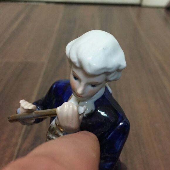 Vintage Ceramic Renaissance Flute Player Figure Made In Korea 8" Hand Painted - Picture 7 of 7